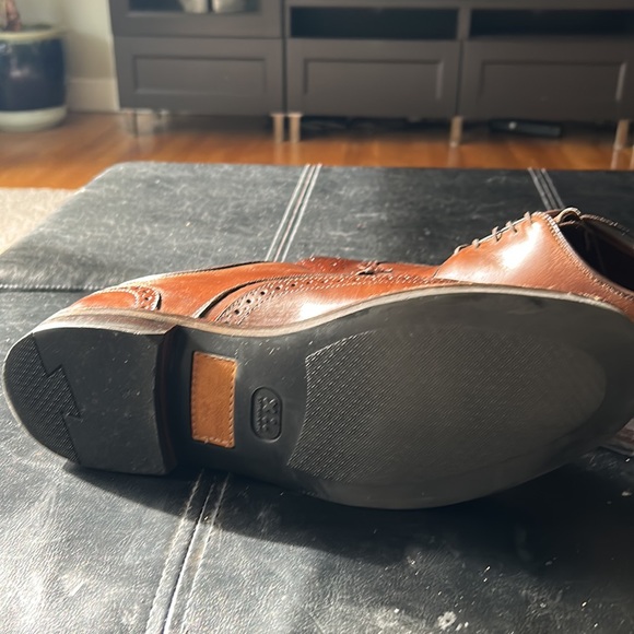 Allen Edmonds - Picture 3 of 5